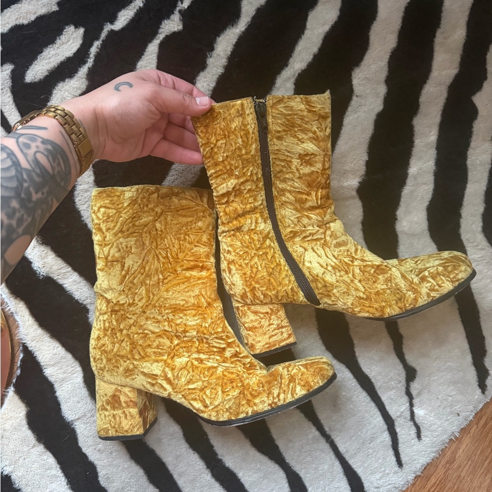 Crushed Velvet yellow Gold zippered Ankle Boots Colin Stuart vintage